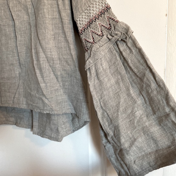 Bell Sleeve Zara Top - Picture 3 of 3